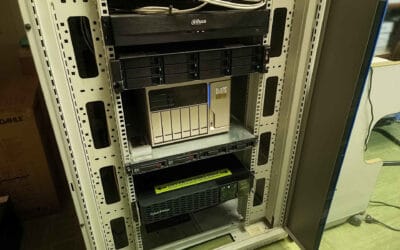 Renovación integral: nuevo servidor QNAP con virtualización avanzada y reorganización del rack